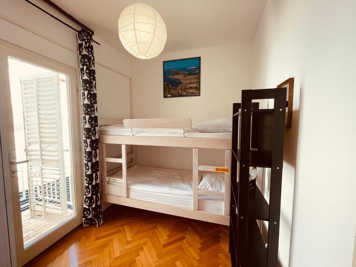Central Single House With Parking-Top Location! Новаля Екстериор снимка