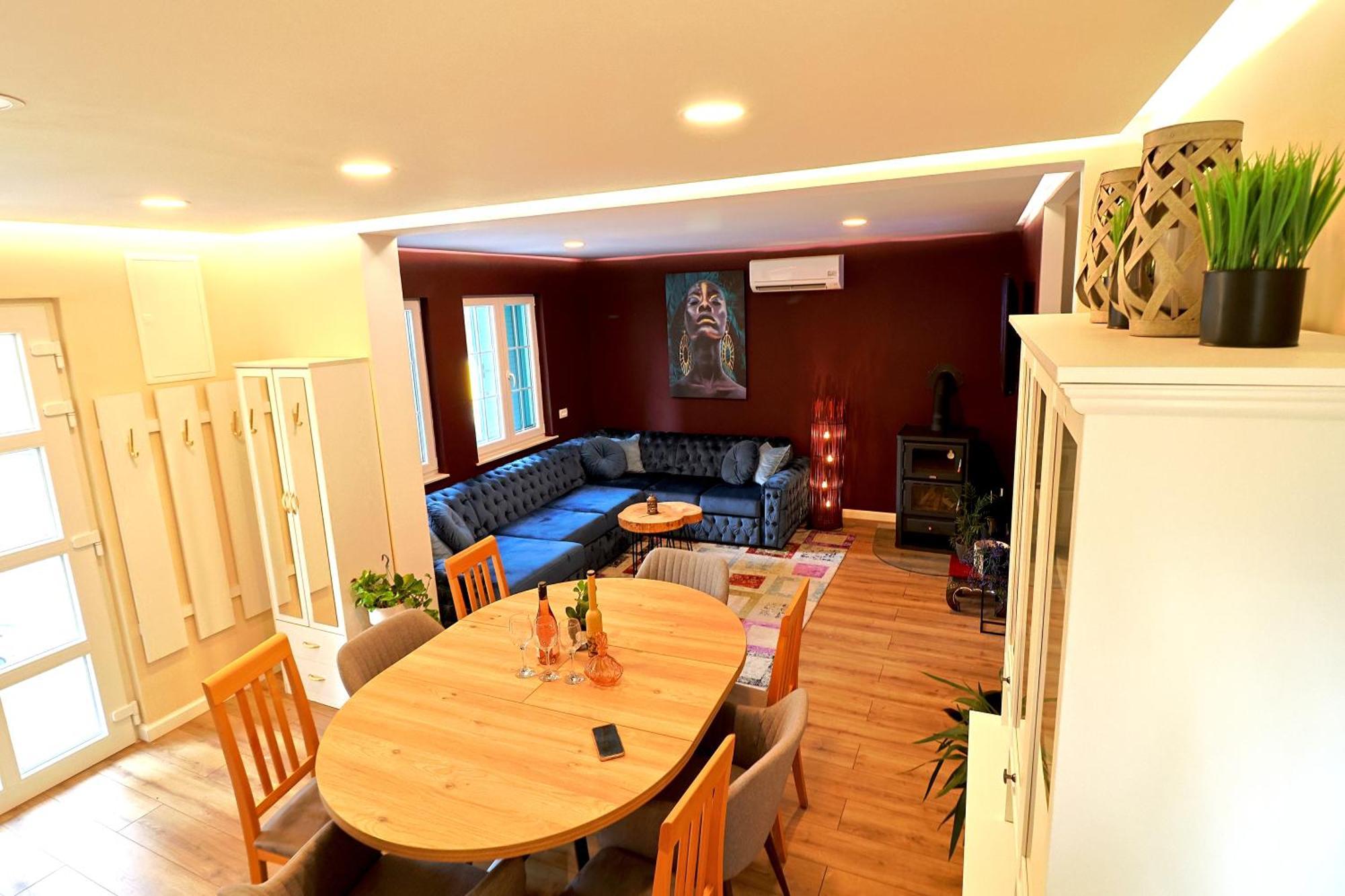 Central Single House With Parking-Top Location! Новаля Екстериор снимка