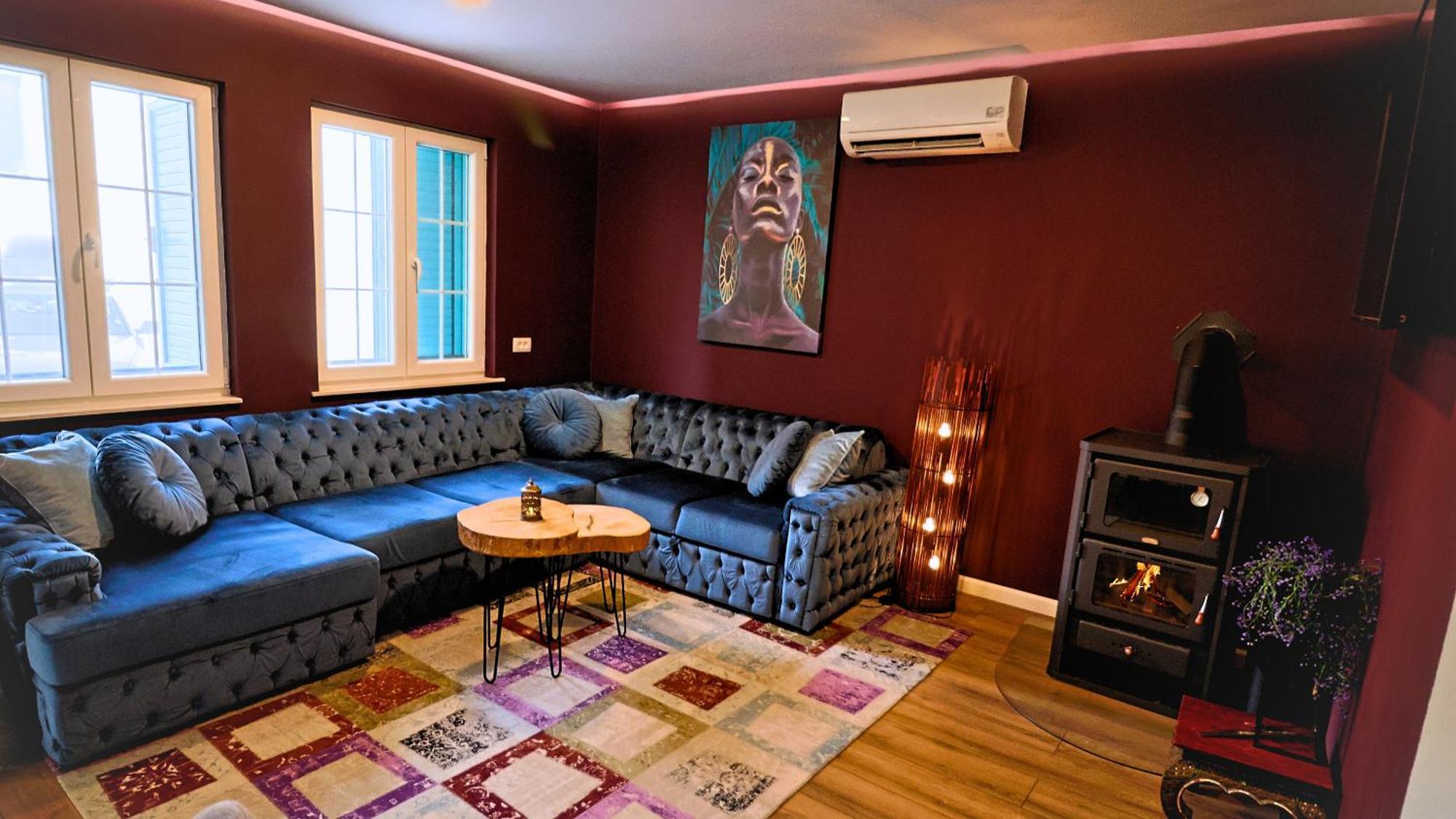Central Single House With Parking-Top Location! Новаля Екстериор снимка