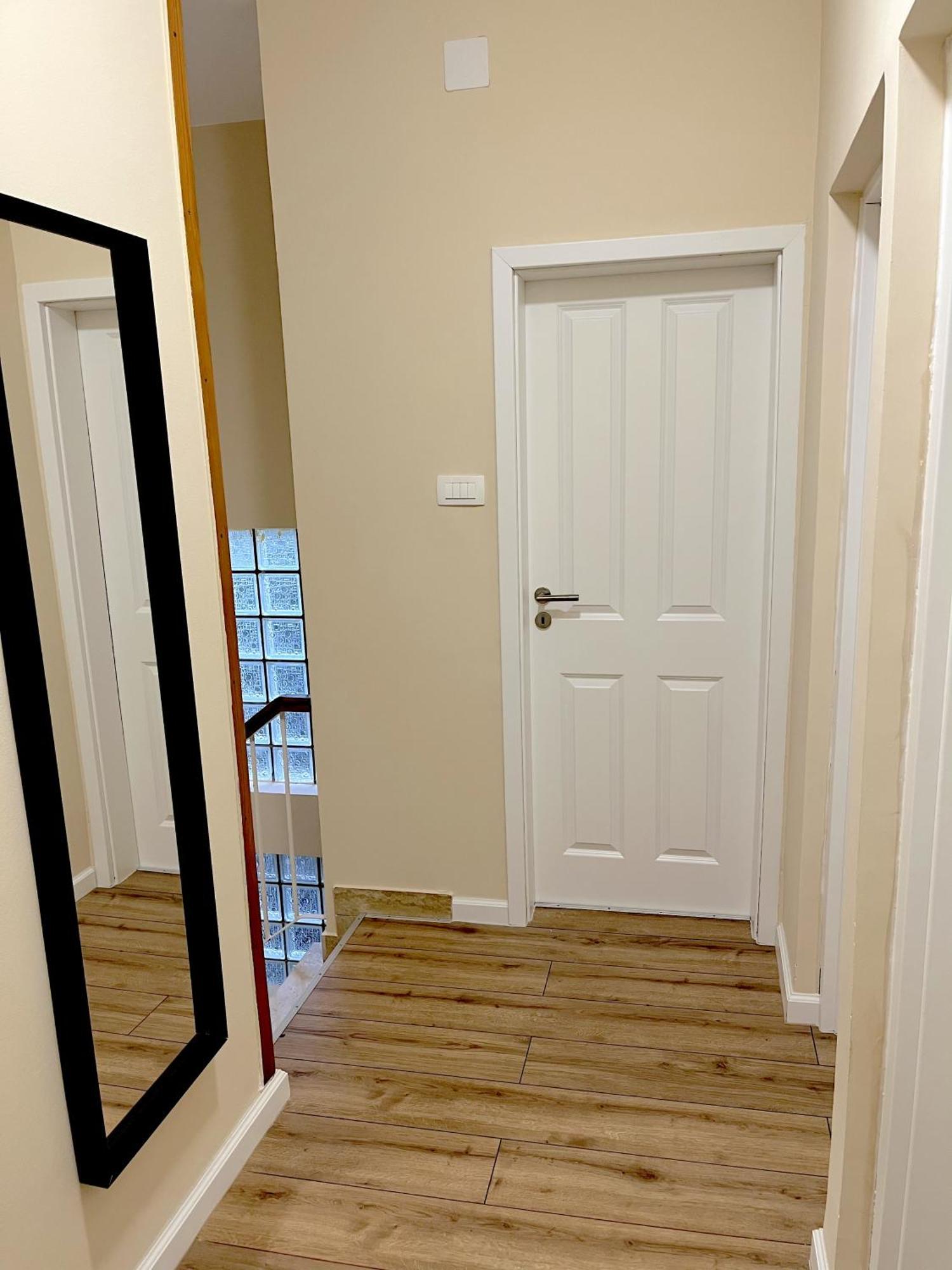 Central Single House With Parking-Top Location! Новаля Екстериор снимка